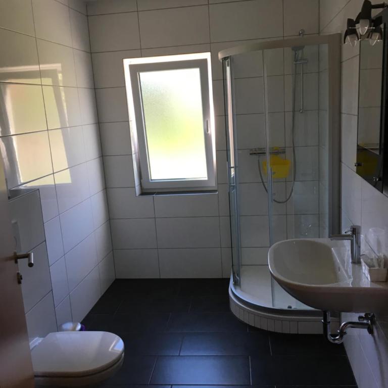 Gasthof Ogertschnig - Dreibettzimmer mit eigenem Bad - 2