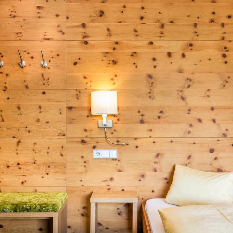 Hotel Garni Ernst Falch - Dreibettzimmer - 2