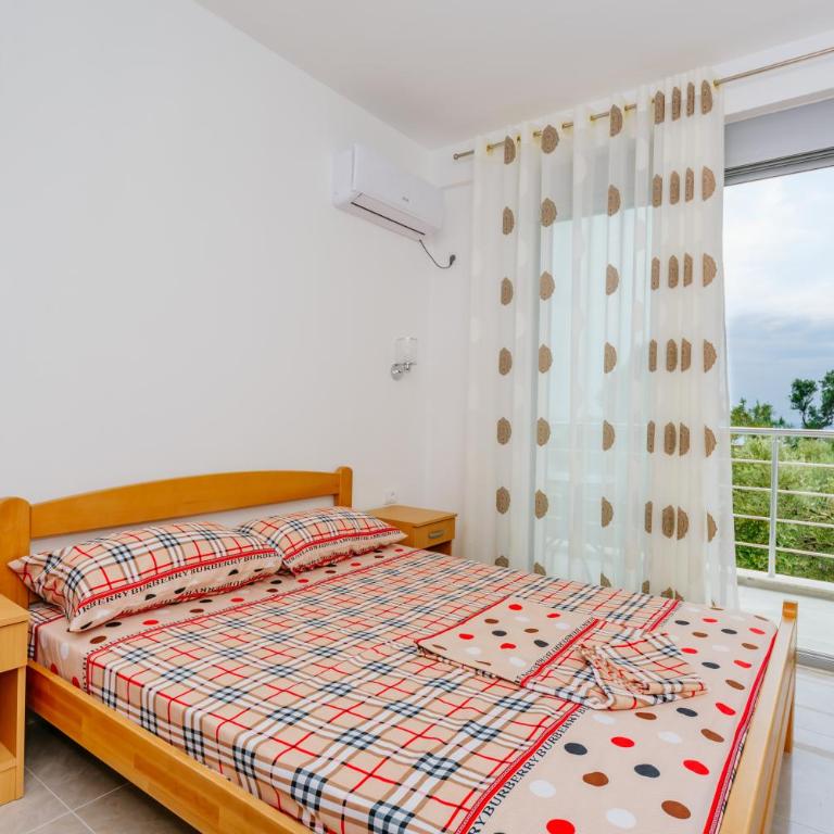 Teuta Apartments - Dvokrevetna Soba sa Bračnim Krevetom sa Balkonom i Pogledom na More - 14