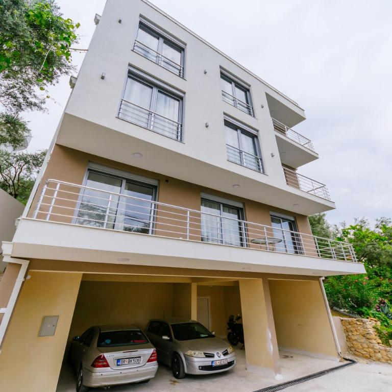 Teuta Apartments - Dvokrevetna Soba sa Bračnim Krevetom sa Balkonom i Pogledom na More - 4