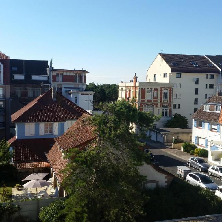 SUNNY DAYS - App 60 m2 avec balcon, 4 pers, 3e étage, au calme et ensoleillé - Appartement - 25