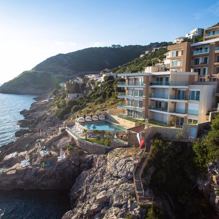Yourhome beach first line - Deluxe One-Bedroom Apartment with Terrace and Sea View - 2