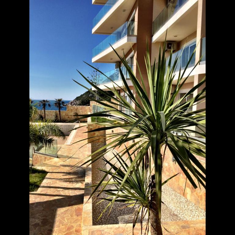 Yourhome beach first line - Deluxe One-Bedroom Apartment with Terrace and Sea View - 8