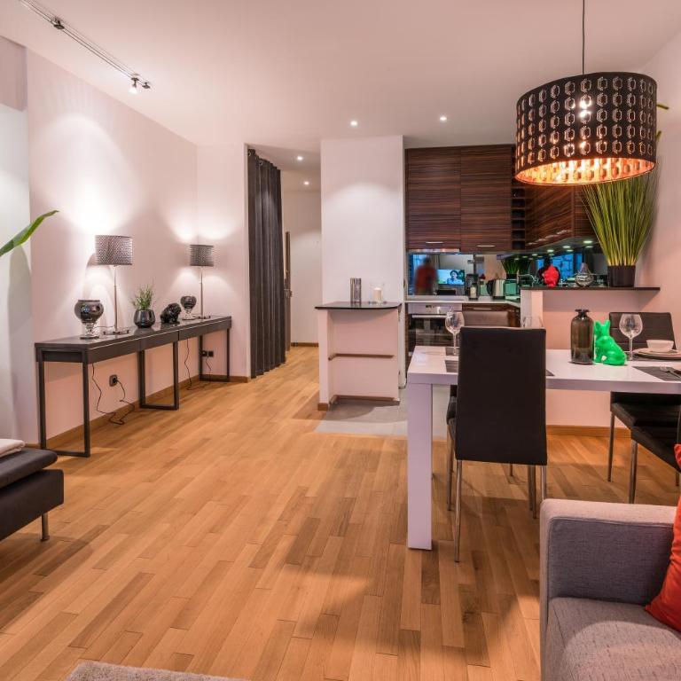 Le Balcon de la Vieille Ville Annecy - Deluxe Apartment with Balcony - 18