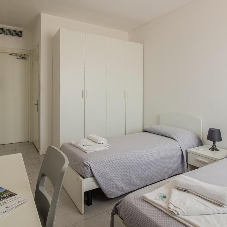 Casa Lucia Valentini Terrani - Camera Doppia con Letti Singoli - 3