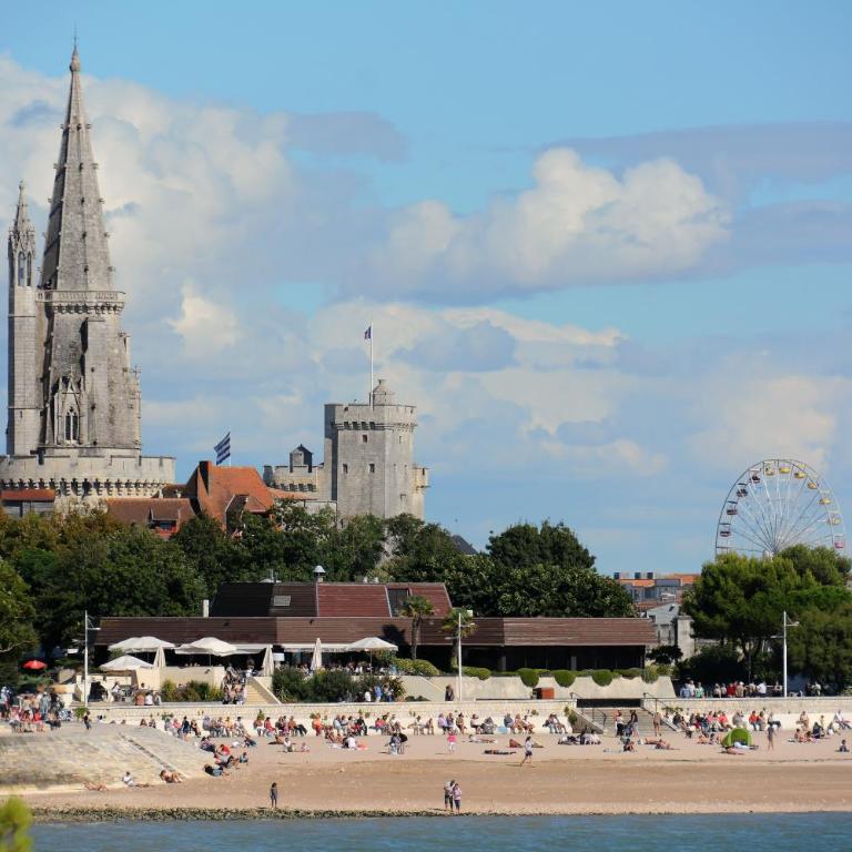 Le Gîte Du Parc avec parking vieux port et plage au calme - Appartement 2 Chambres - 35