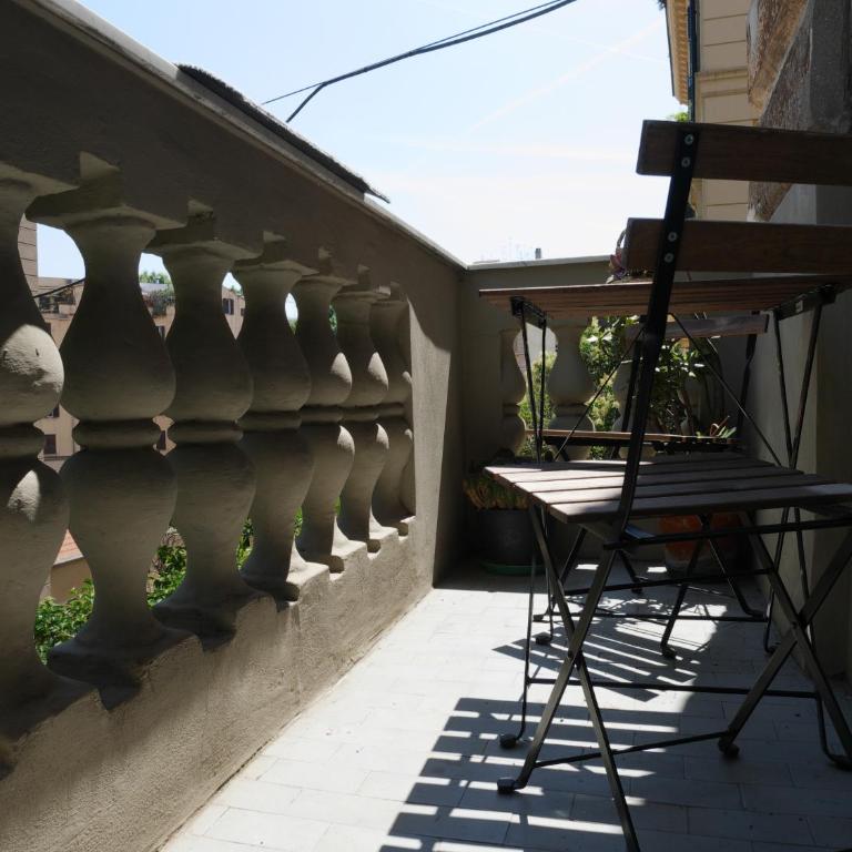 Nori Guest House - Camera Matrimoniale con Balcone - 13