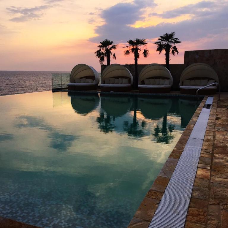 Yourhome beach first line - Deluxe One-Bedroom Apartment with Terrace and Sea View - 5