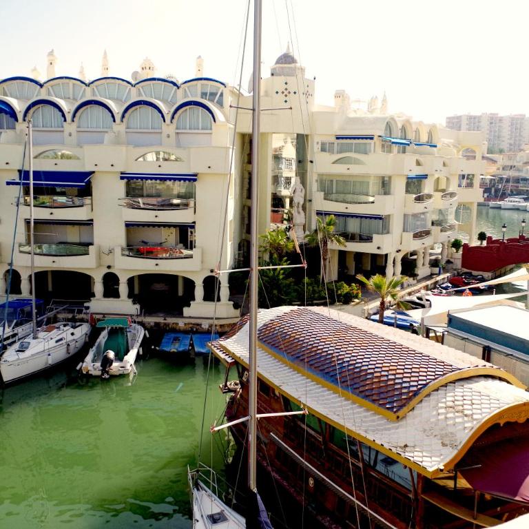 Puerto Marina waterfront apartment - Apartamento con vistas al mar - 8