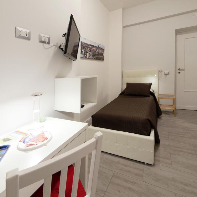 Pianeta roma 48 - Camera Singola con Bagno Privato - 4