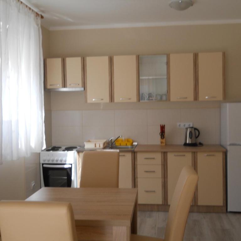 Apartments Mira - One-Bedroom Apartment - 2