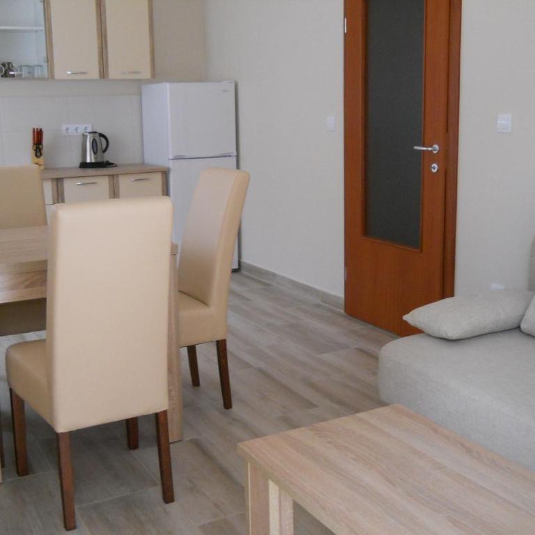 Apartments Mira - One-Bedroom Apartment - 3