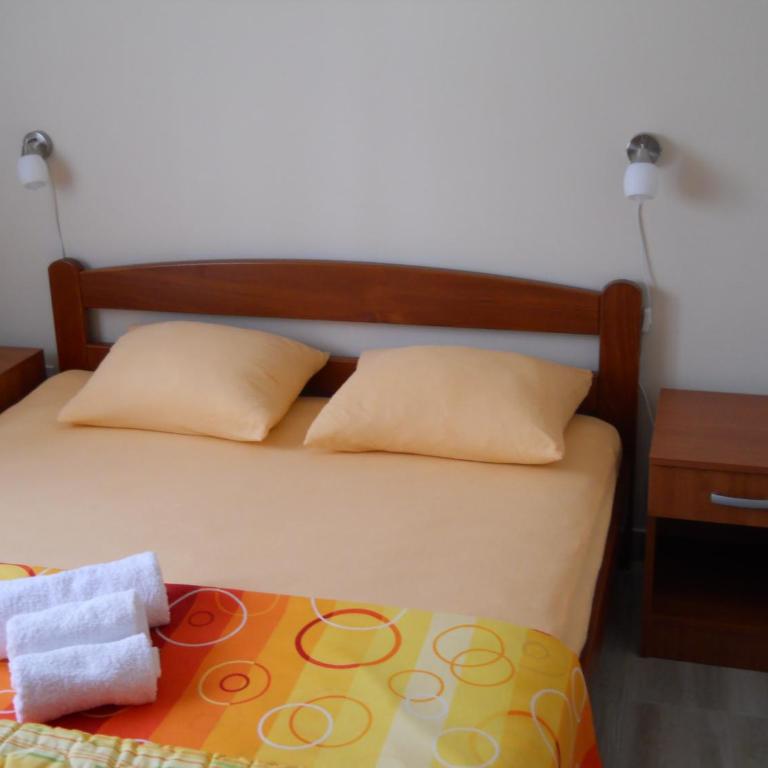 Apartments Mira - One-Bedroom Apartment - 9