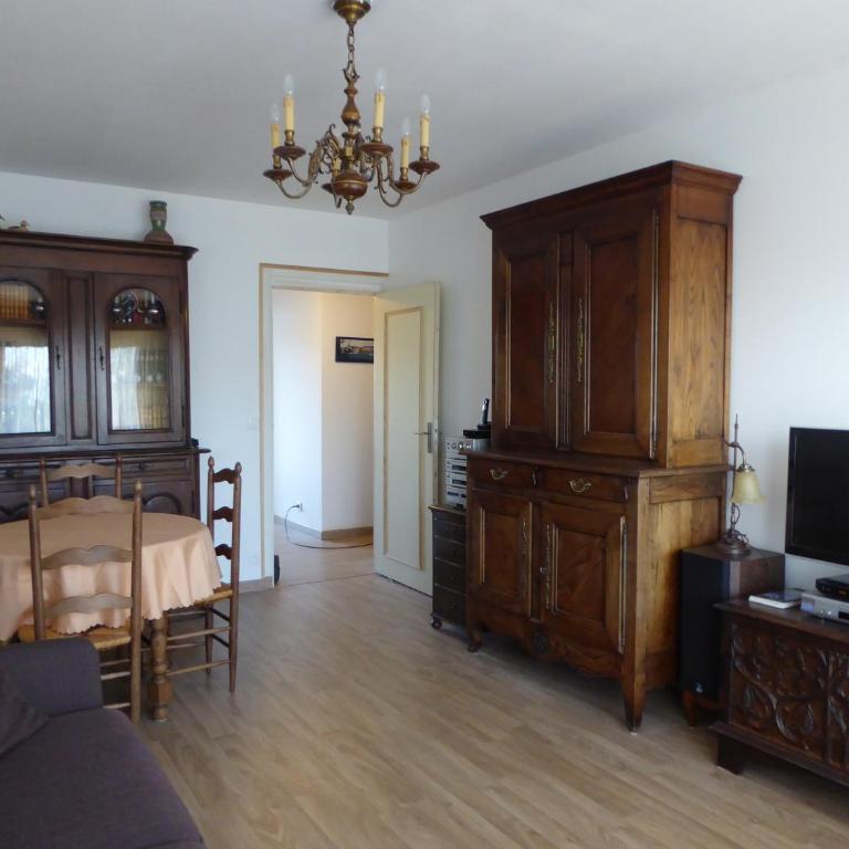 SUNNY DAYS - App 60 m2 avec balcon, 4 pers, 3e étage, au calme et ensoleillé - Appartement - 2