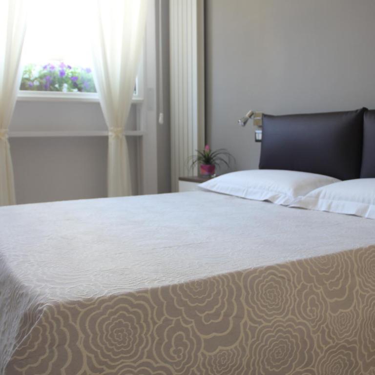 Matera Guest House - Camera Matrimoniale - 9