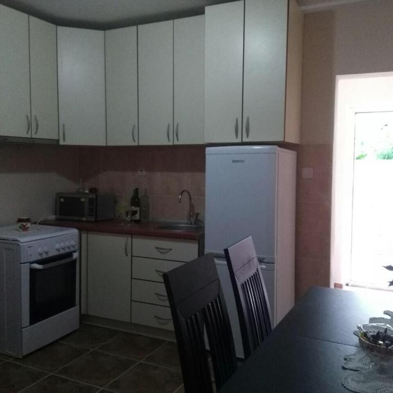 Apartmani Cuce - Apartment - 3