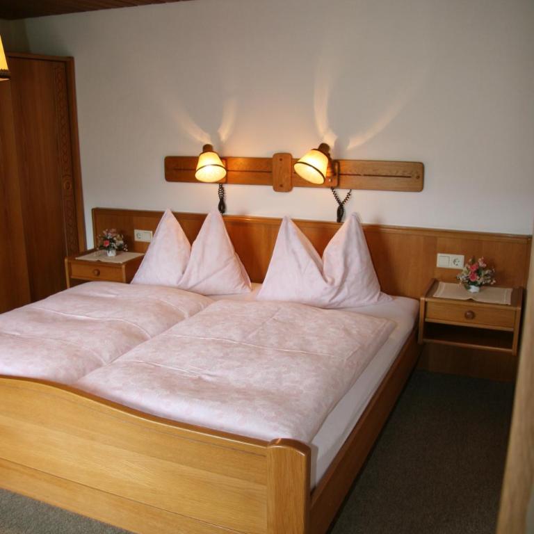 Landgasthof Hotel Zehenthof - Doppelzimmer mit Balkon - 10