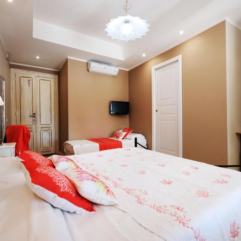 Onda Marina Rooms - Double or Twin Room with Private Bathroom - 3