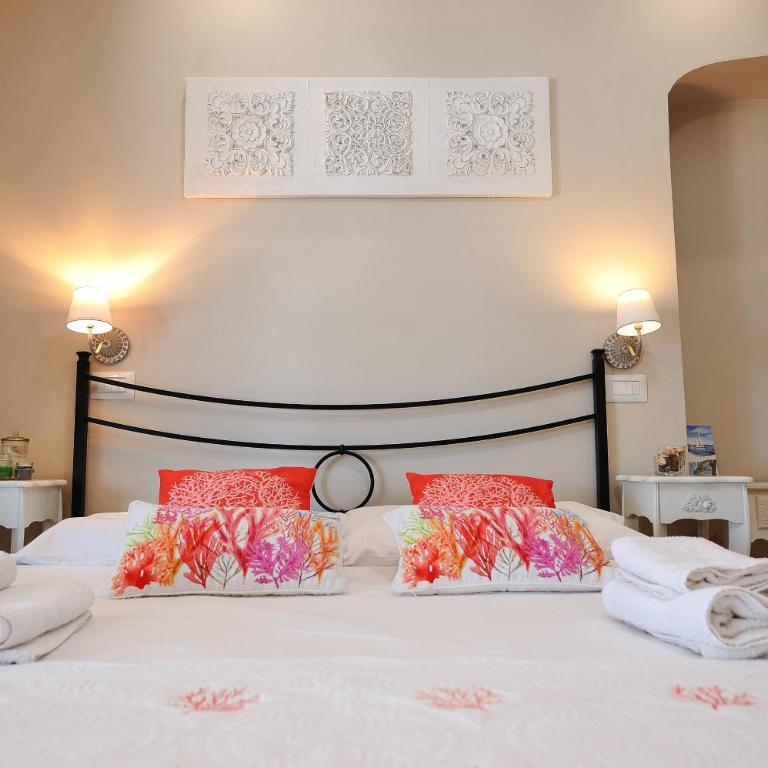 Onda Marina Rooms - Double or Twin Room with Private Bathroom - 7