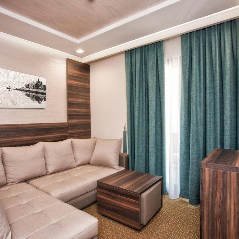 Wellness & Spa Hotel ACD - Suite with Balcony - 7