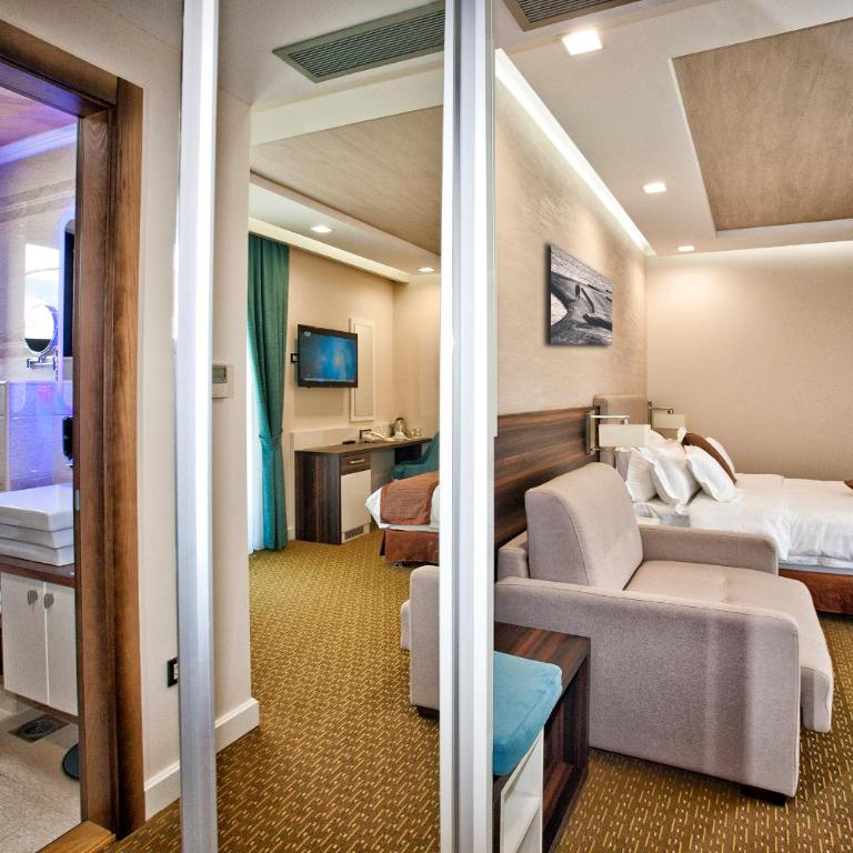 Wellness & Spa Hotel ACD - Comfort Double Room with Balcony - 1