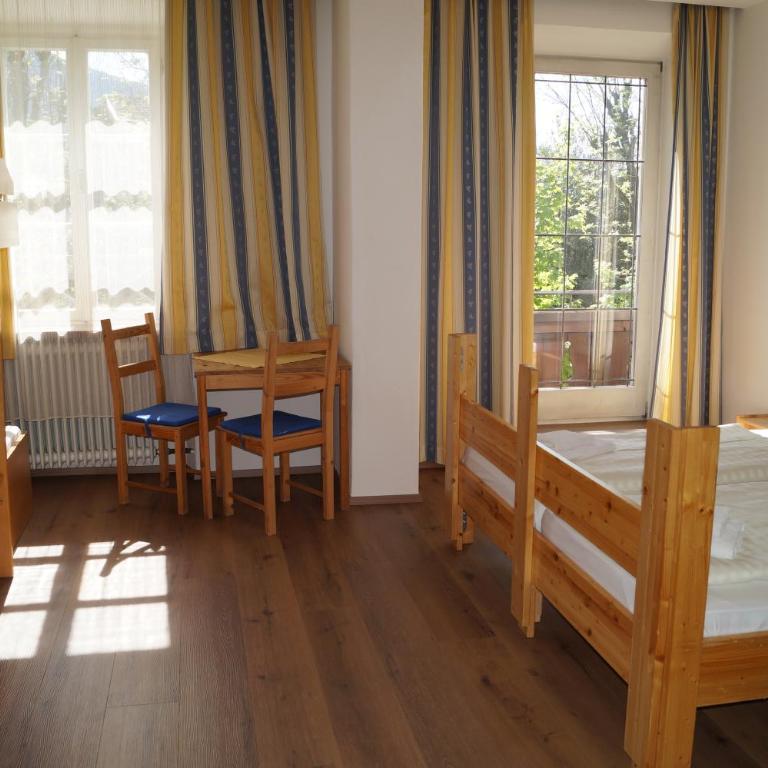 Hotel YOUHEY am Wolfgangsee - Classic Family Room - 1