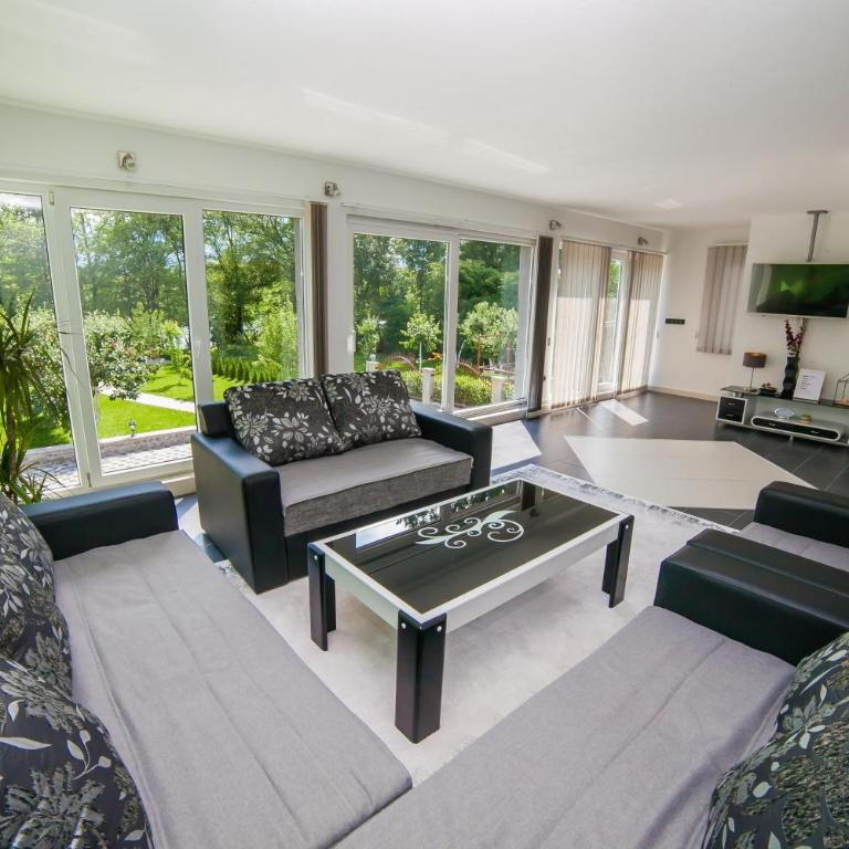 Villa Grace - Villa with Garden View - 5