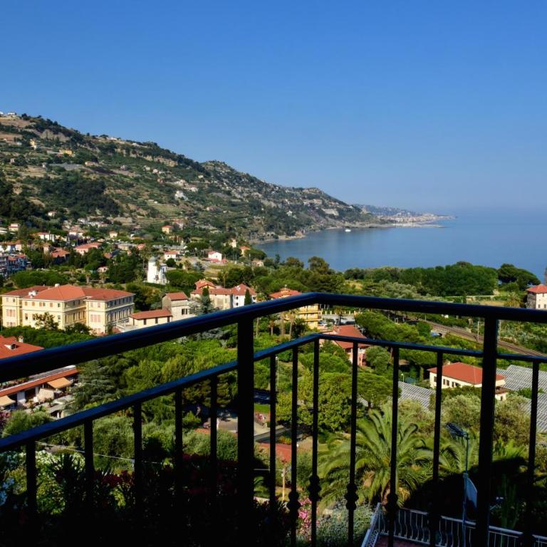 Agriturismo Un Mare di Fiori - Camera King con Balcone - 2