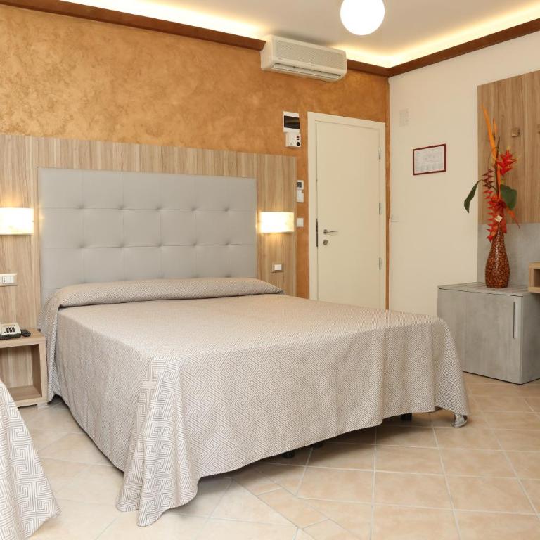 Hotel Ambra - Camera Quadrupla Comfort - 4