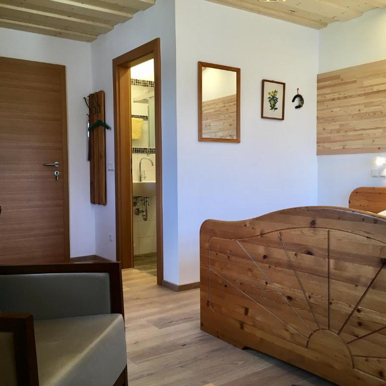 Haus Lisa - Comfort Doppelzimmer mit Seeblick - 8