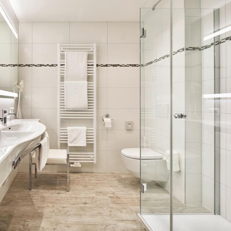 Hotel Neue Post - 4 Sterne Superior - Doppelzimmer mit Balkon - 2