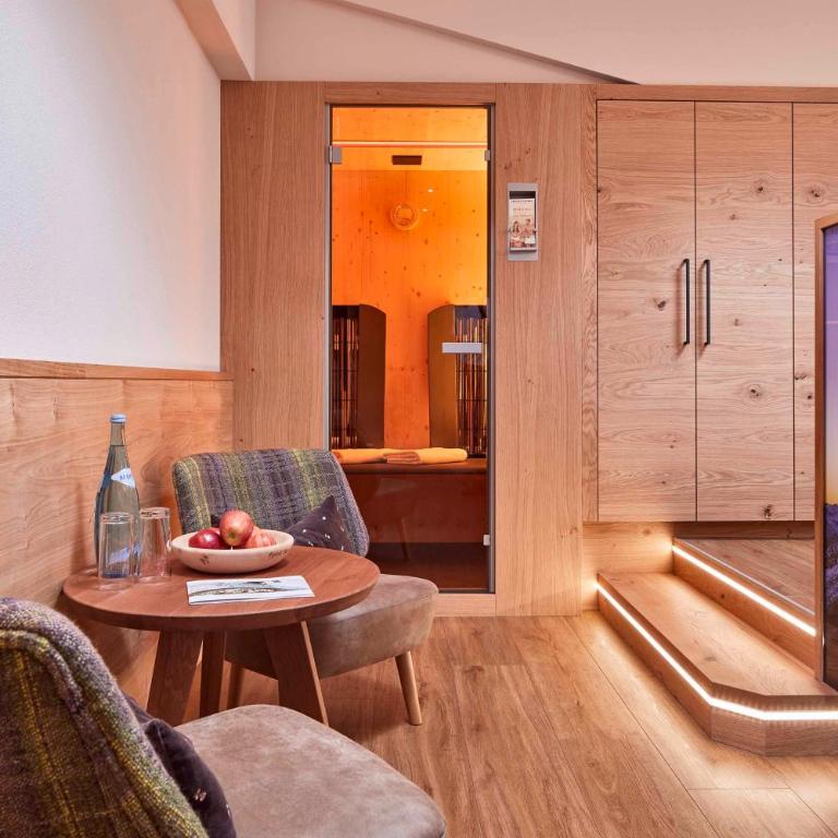 Hotel Neue Post - 4 Sterne Superior - Deluxe Suite - 2