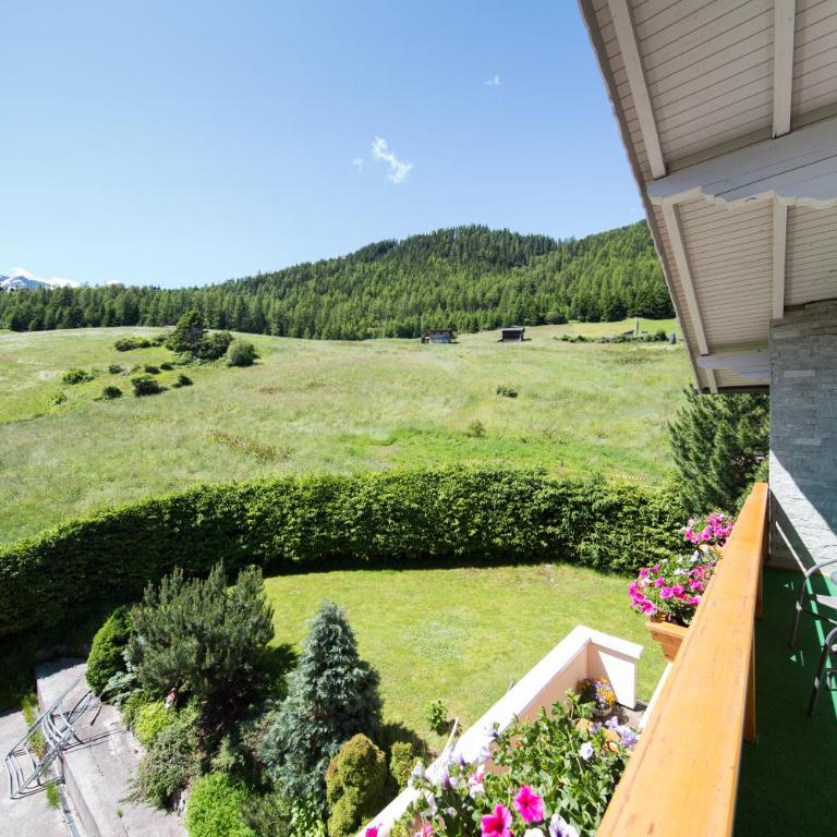 Pension Charly - Doppelzimmer mit Balkon - 9