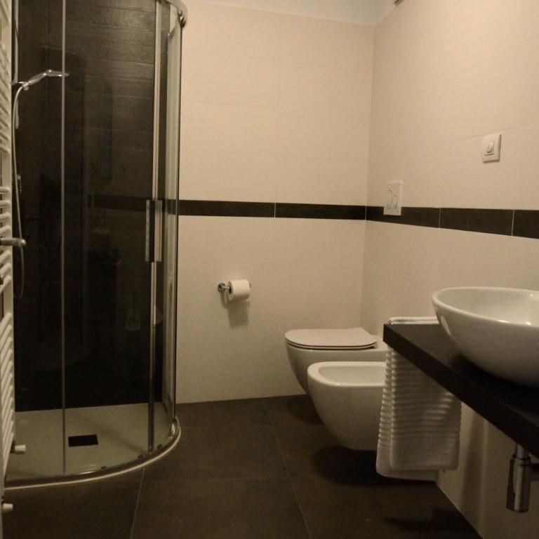 Al Trifoglio - Camera Familiare con Bagno Privato - 2