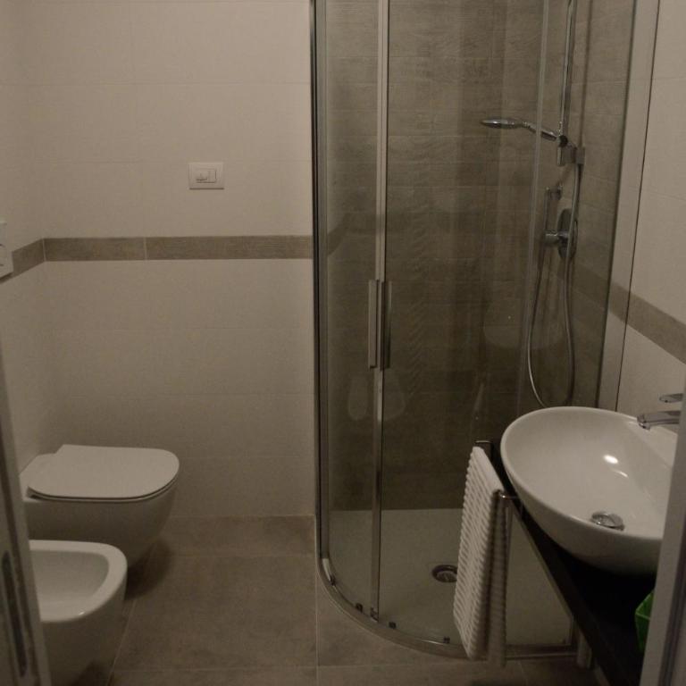 Al Trifoglio - Camera Matrimoniale con Bagno Privato - 5