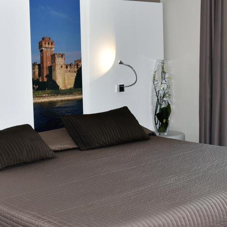 Hotel Giulietta Romeo - Chambre Double ou Lits Jumeaux Supérieure avec Balcon - 6