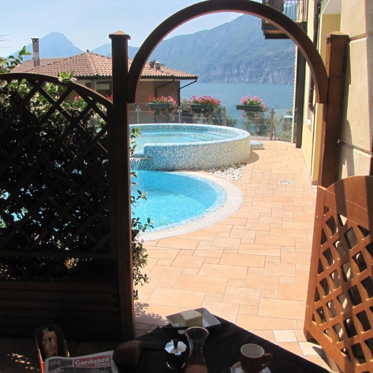 Residence Rosemary - Appartamento con 1 Camera da Letto e Vista Piscina - 1