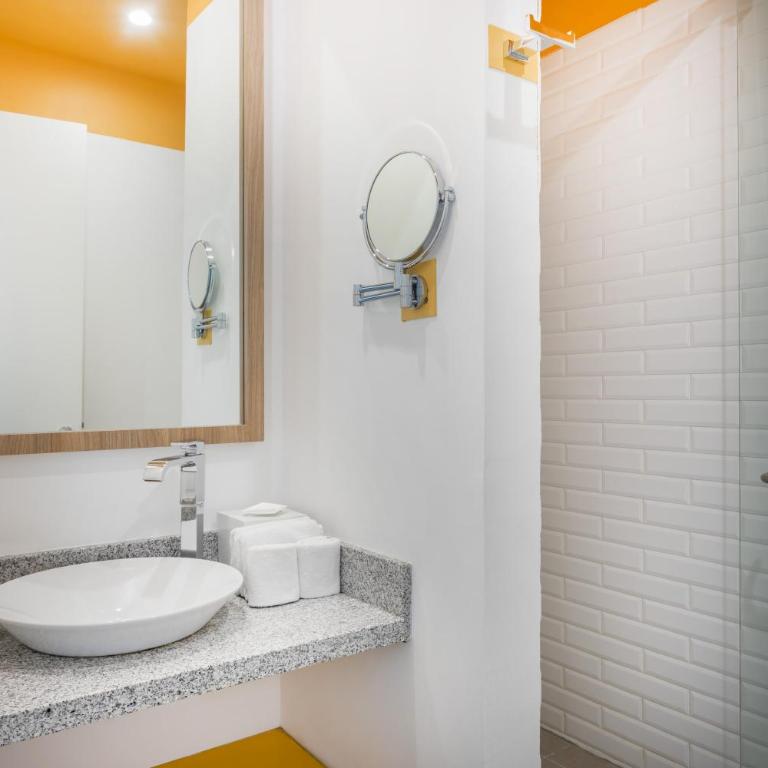 TRYP by Wyndham Mexico City World Trade Center Area - Queen Room - Non Smoking - 3