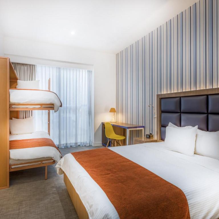 TRYP by Wyndham Mexico City World Trade Center Area - 1 Queen Bed and 2 Twin Beds, Family Room, Non-Smoking - 2