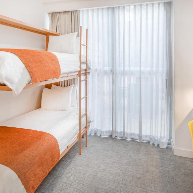 TRYP by Wyndham Mexico City World Trade Center Area - 1 Queen Bed and 2 Twin Beds, Family Room, Non-Smoking - 3