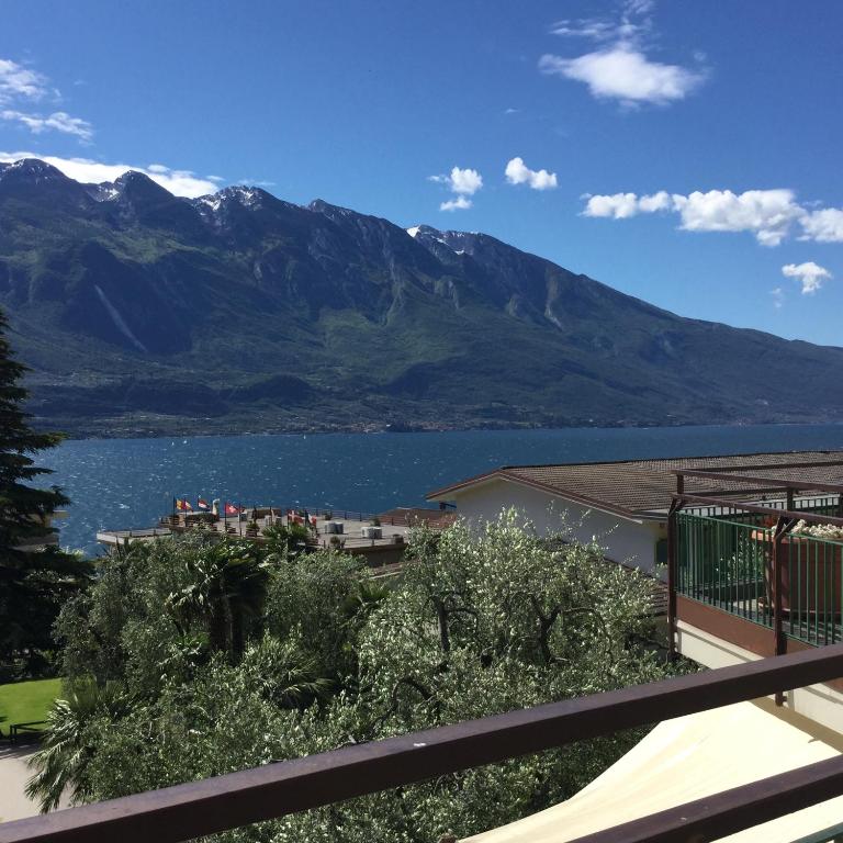 Hotel Limone - Camera Matrimoniale con Vista Lago - 2