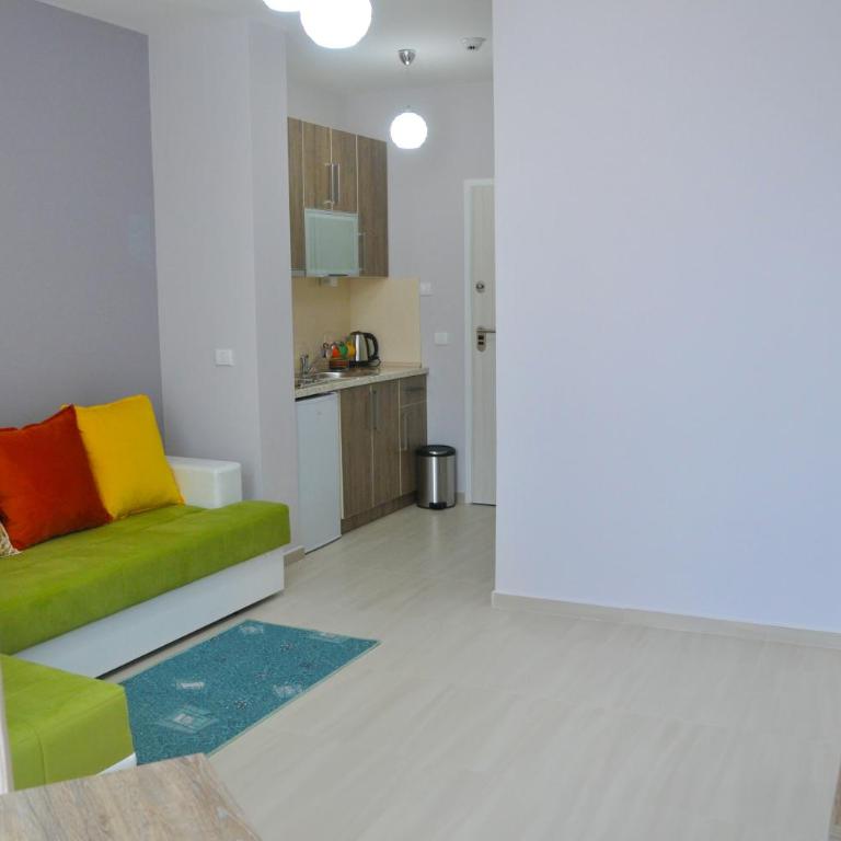 Ambassador & Ambassador Lux Apartments - Apartment - Ground Floor - 11