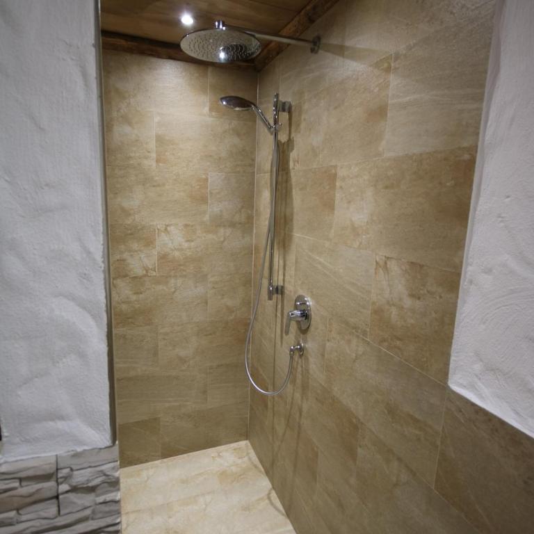 Appartementhaus Brunnenhof - Apartment mit 1 Schlafzimmer und Balkon - 7