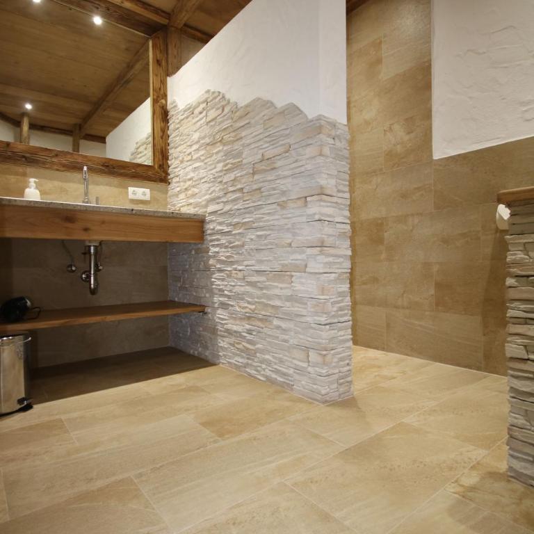 Appartementhaus Brunnenhof - Apartment mit 1 Schlafzimmer und Balkon - 9