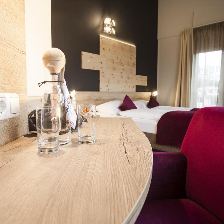 Amalienburg - Boutique & Boarding Hotel - Comfort Dreibettzimmer - 5