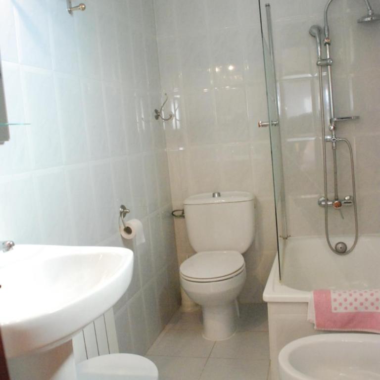 Hostal Delgado - Habitación Individual con baño - 1