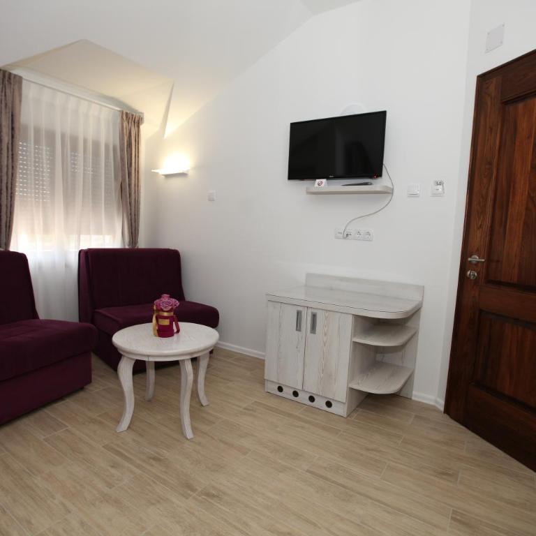 Apis Hotel - Deluks Porodična Soba - 8