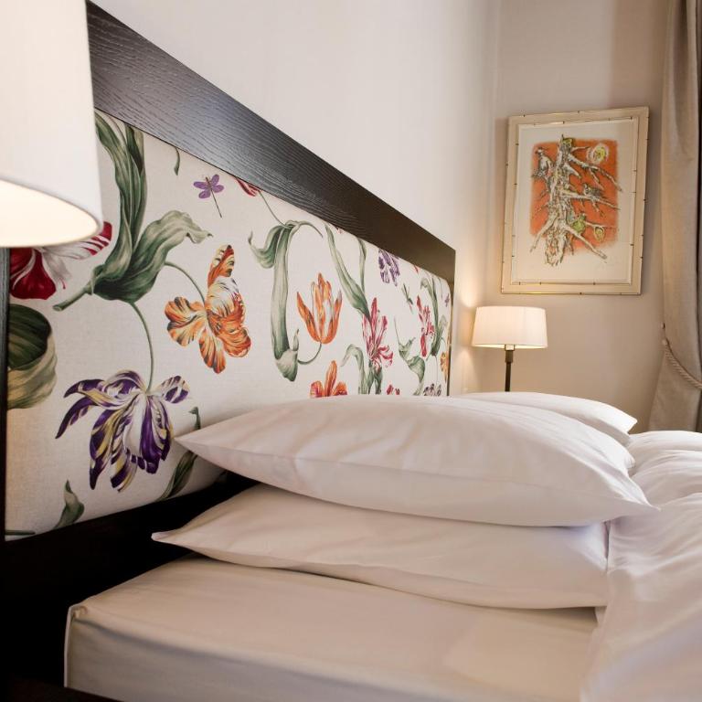 Morosani Schweizerhof - Standard Doppelzimmer Villa - 5