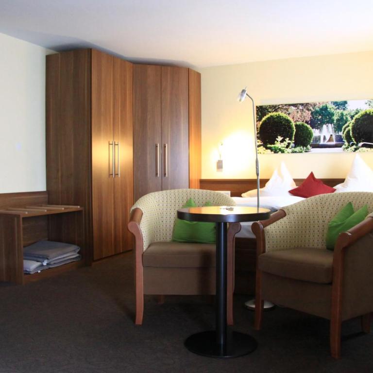Hotel Garni Vier Jahreszeiten - Großes Doppelzimmer - 5