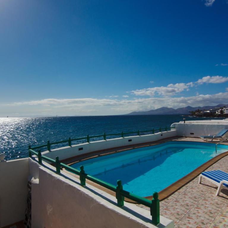 Villa Caleton - Villa - Beach Front - 7